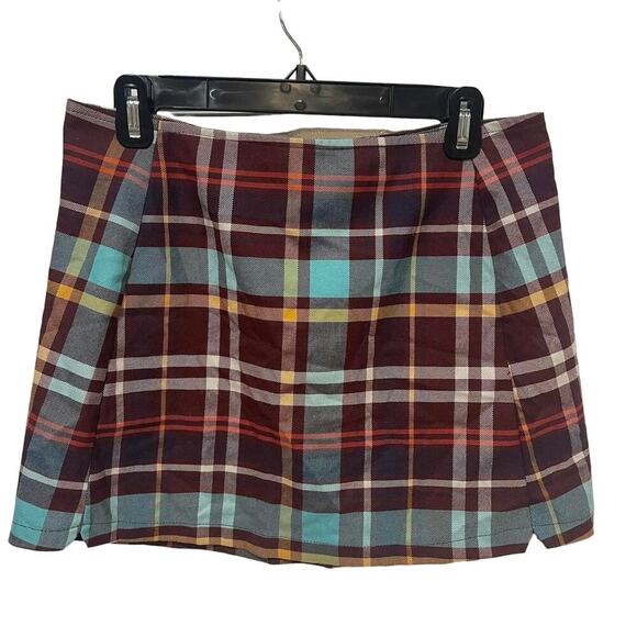 Urban Outfitters plaid mini skirt - Picture 11 of 12